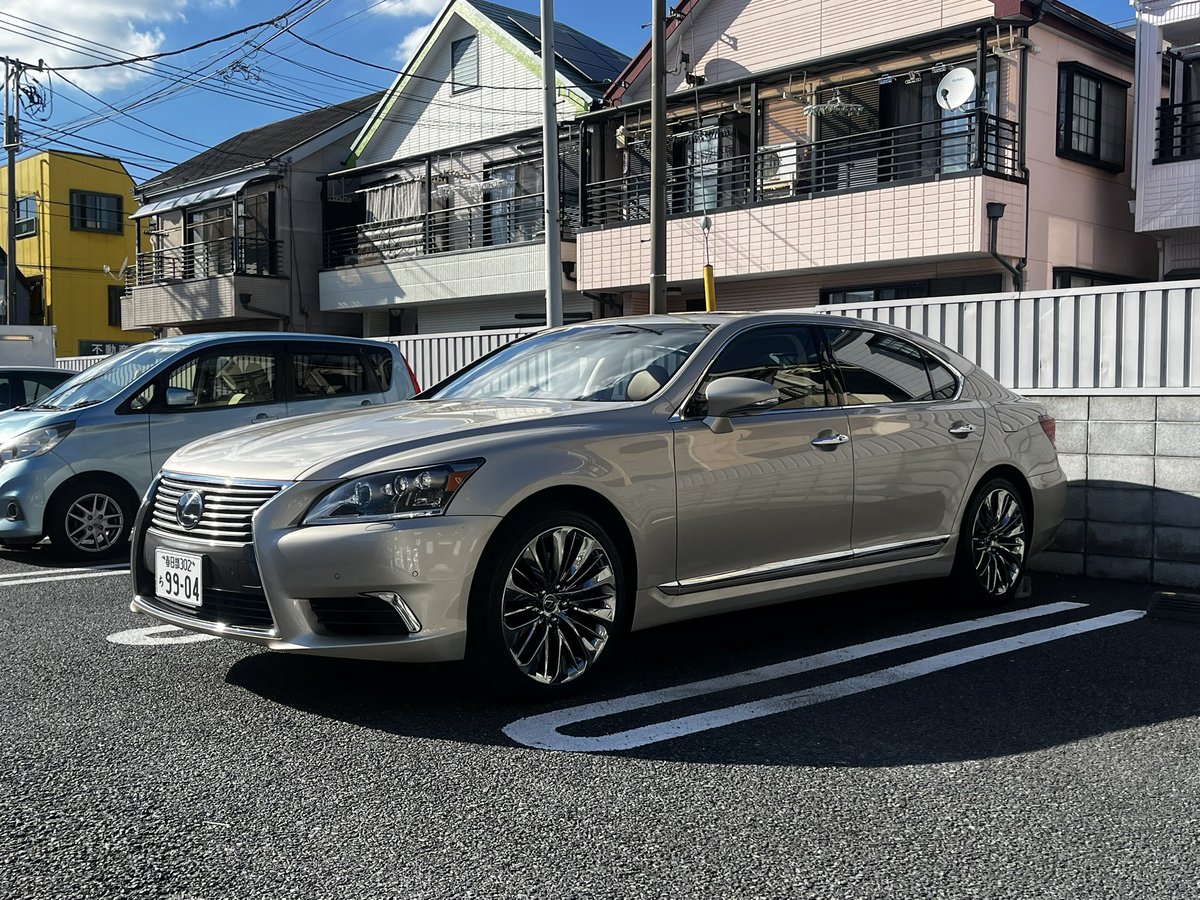 okun1220's tweet photo. 50LSノイズリダクションホイール装着！
ゴールド×クロームは正義です https://t.co/4y1zFJfTYi