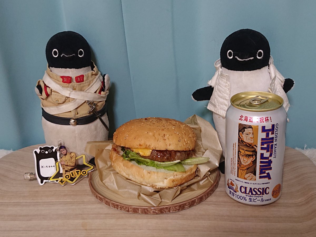 39Flowersaurus's tweet photo. 旭川の成吉思汗《大黒屋》さん
の〈大黒ラムバーガー〉と、
函館の《カール・レイモン》さん
のオータム限定〈レイモンチーズ
バーガー〉は両方共、ボリューム
なくて、おいしかったけど腹一杯
にはならねぇ(笑)。あと普通に
レイモンバーガーのが神。
↑本店で食べた

#2026さっぽろオータムフェスト https://t.co/WcCB6RFyy8