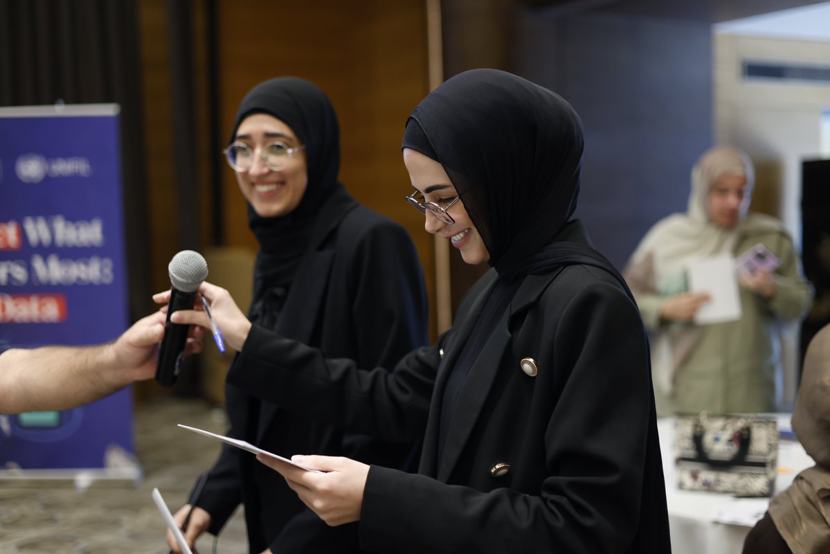 UN_Lebanon's tweet photo. They came to learn how to verify info, challenge #HateSpeech &amp;use their voices responsibly, even as war forced some to leave home for safety.

Thru a joint🇺🇳 @UNESCOBEIRUT @UNIFIL_ project, 300+ young people from South🇱🇧are turning knowledge into action

🔗https://t.co/zB9Fwk9Xyc https://t.co/xqnAn5JNMQ