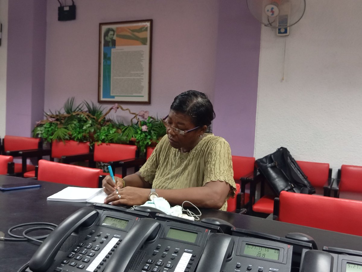 AmbarZamora1104's tweet photo. #CubaNoEstáSola así lo reflejan las organizaciones sindicales del mundo. Videoconferencia internacional con amigos de Asia y Oceanía que respaldan a #Cuba en vs del bloqueo. @Cuba_CTC @Colina_CTCuba @borisep646 @GonzalezBadia @SNTC_Cuba @Gertrudis6303 @DiazCanelB https://t.co/LoaQP0pfbB