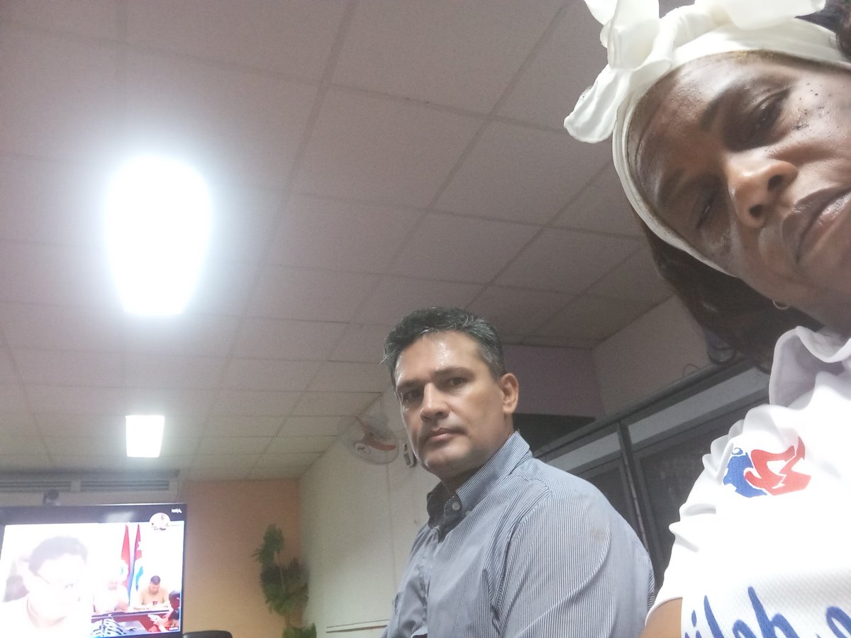 AmbarZamora1104's tweet photo. #CubaNoEstáSola así lo reflejan las organizaciones sindicales del mundo. Videoconferencia internacional con amigos de Asia y Oceanía que respaldan a #Cuba en vs del bloqueo. @Cuba_CTC @Colina_CTCuba @borisep646 @GonzalezBadia @SNTC_Cuba @Gertrudis6303 @DiazCanelB https://t.co/LoaQP0pfbB