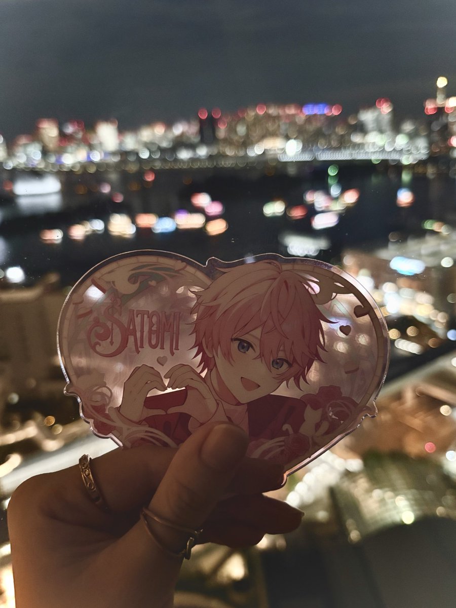 naritigonya's tweet photo. ホテル着！！
ゆりかもめ先頭乗ったけど景色めっちゃ良かった！
ホテルの人も37日間雨降ってるけど明日は大丈夫的なこと言ってたから安心☺️
良い部屋とったつもりやったけど、ホテル側の都合で広いとこに変わって、広すぎて姉驚いてたのめ��ゃ嬉しかった😊
マイクラ肝試し楽しんで明日も楽しむぞ！！ https://t.co/5cNFaVKRVJ