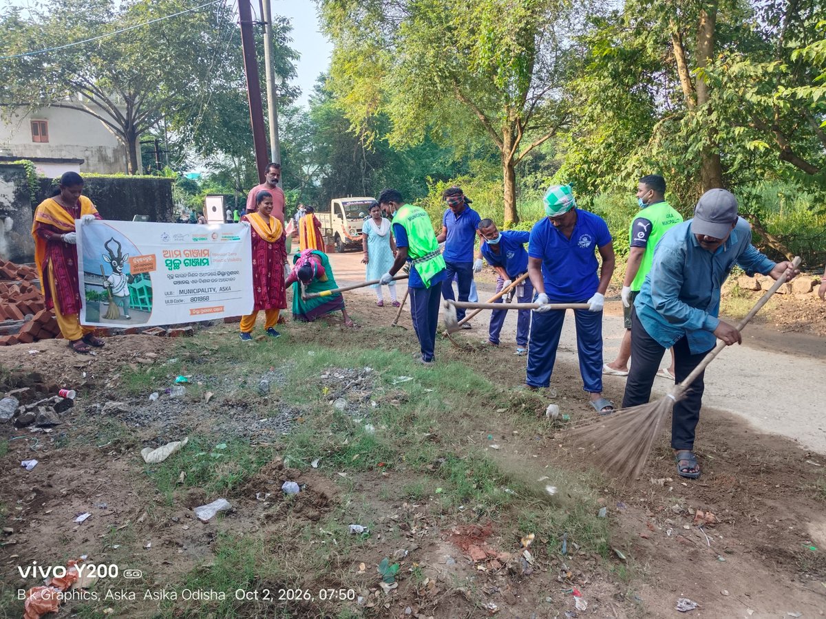 nac_aska1's tweet photo. Mass Cleanliness Drive at Alipur Gali,Ward No-12 on the occasion of Gandhi Jayanti,Swachh Bharat Diwas-2026.
#SHS2026
@swachhbharat 
@SwachhBharatGov 
@HUDDeptOdisha 
@MoHUA_India 
@Ganjam_Admin https://t.co/PZ3pJdrSmj