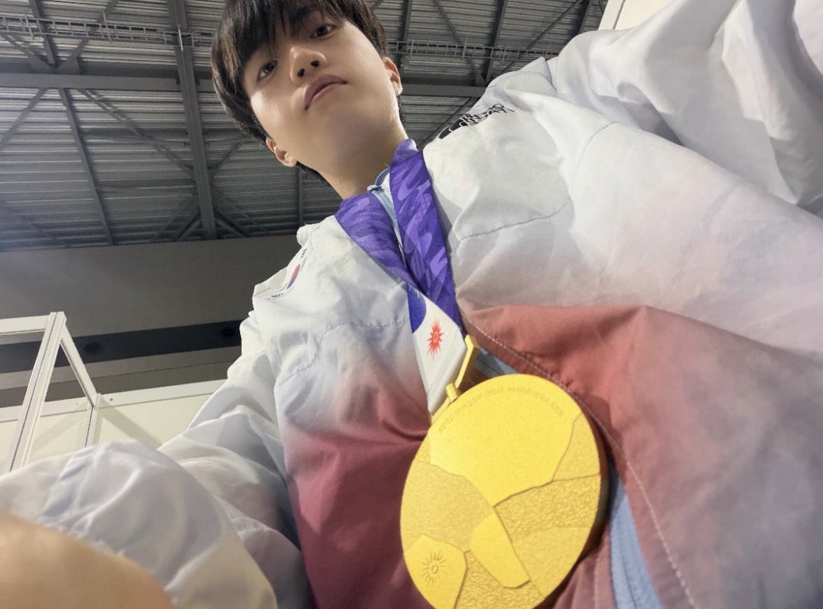 Keriacarry's tweet photo. 여전하군 https://t.co/1KcDeo4wVz