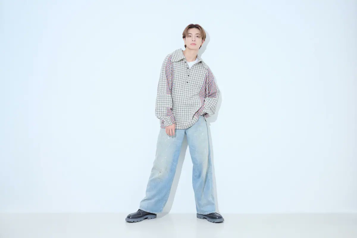 realsound_b's tweet photo. ＼応募締切　本日10月2日23:59まで／
フォロー＆RPで #プレゼント！

─────꙳✩˖°⌖.꙳✩˖°⌖.꙳───────────
#FANTASTICS #木村慧人 サイン入りチェキ 1名様
──────────꙳✩˖°⌖.꙳✩˖°⌖.꙳✩˖─────

✨木村慧人ビジュアルブック『#Visuarts』刊行記念インタビュー✨ https://t.co/3Y60jrFv9G