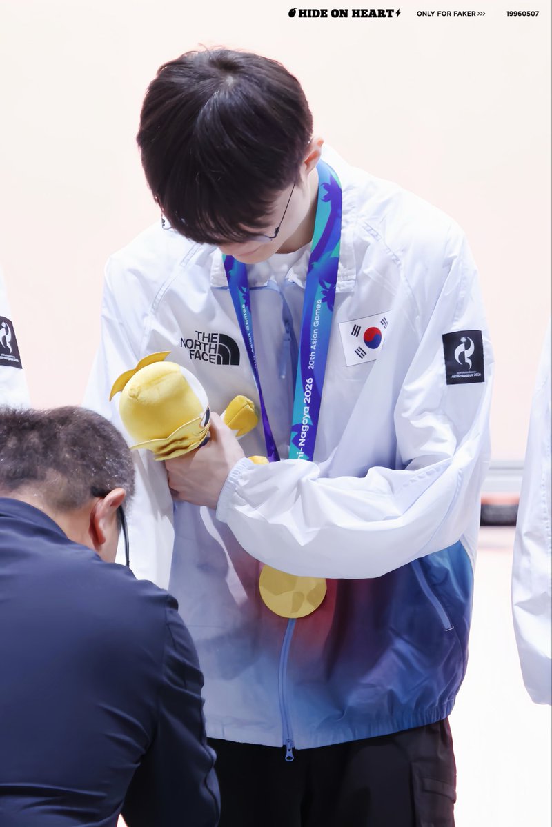 Hideonheart0507's tweet photo. FAKER

2026 ASIAN GAMES in Aichi Nagoya
🏅🏅

@faker #FAKER #페이커 #아시안게임 #대한민국이스포츠국가대표 #teamkoreaofesports https://t.co/4M0ybsySpT