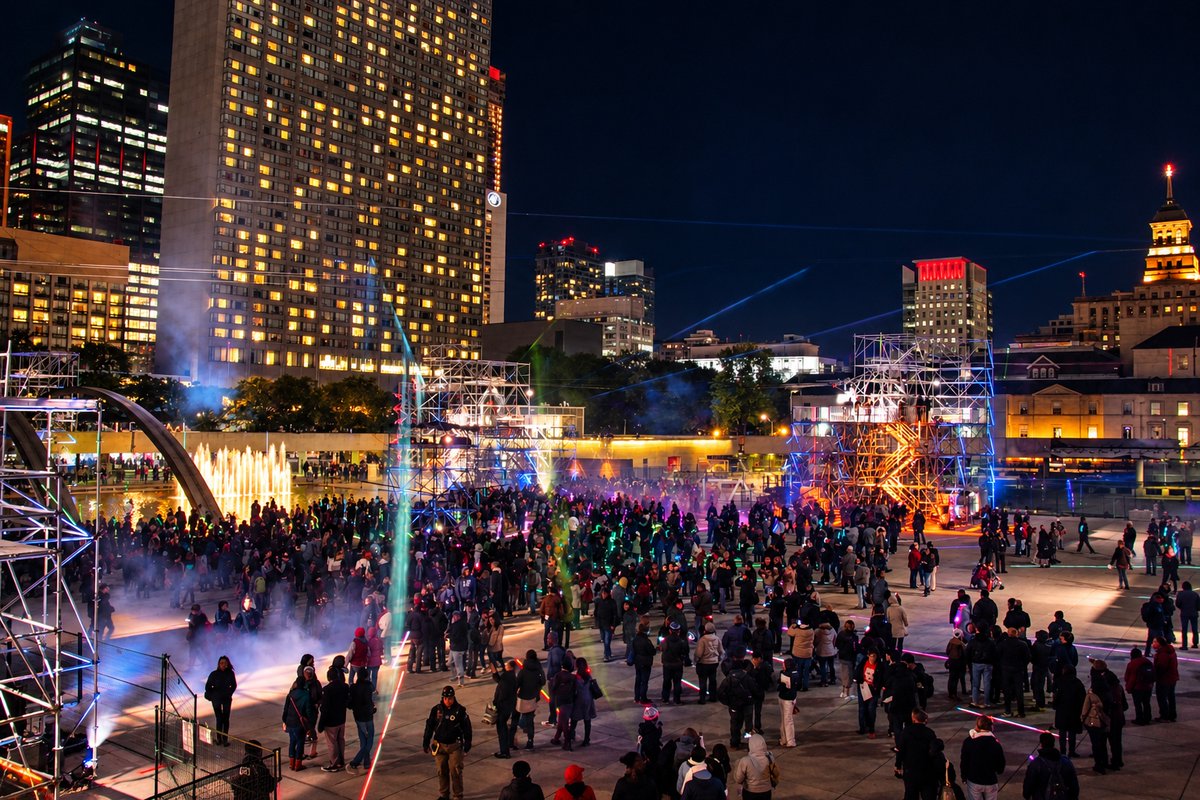 JohnTavaresJr's tweet photo. Throwback: October 1, 2012. Nuit Blanche, an all night festival of the arts and culture, Nathan Phillips Square, Toronto, Ontario, Canada. "The best things in life are free." #Toronto #TorontoLife https://t.co/Gd3Kv4FAxY