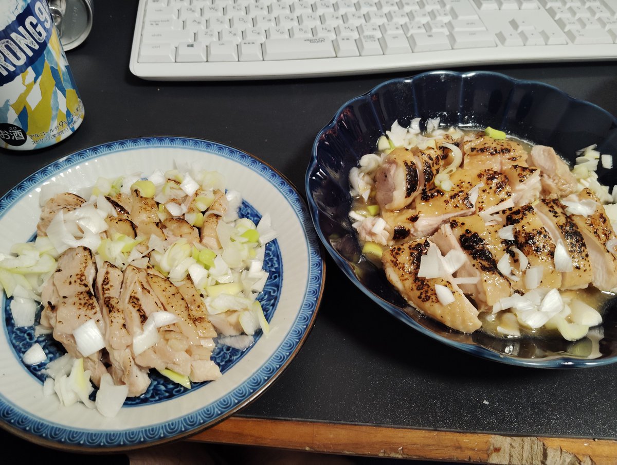 Riakun_dayo's tweet photo. にんにく塩鶏と
しょうがポン酢鶏

あと草。 https://t.co/KqxFneE98g