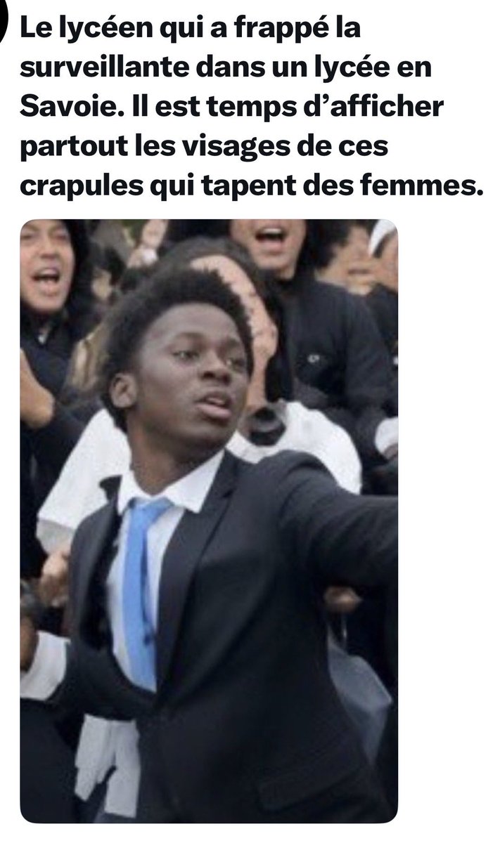 JFBdeH's tweet photo. MOUSSA TRÉSOR CADO EST ARRIVÉ EN FRANCE L’ANNÉE DERNIÈRE.
LA FRANCE DE MACRON LUI A OFFERT UNE BOURSE POUR FAIRE DES ÉTUDES DE MÉCANIQUE.
IL FRAPPE SA PROF QUI VOULAIT L’EMPÊCHER DE METTRE LE FEU À SA SALLE DE COURS, ET IL DIT FIÈREMENT QU’IL VA « DÉCHIRER » TOUTES LES BLANCHES.. https://t.co/nTimjz12g9