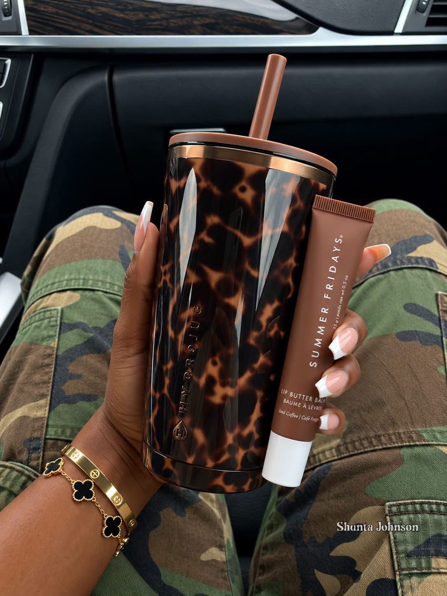 _Mulaamamii's tweet photo. Everybody’s losing it over the leopard print, but y’all sleeping on Mocha Tortoise like she ain’t THAT GIRL 😍🤎☕️

#TortoisePrint #CoffeeGirl #FallFinds https://t.co/MZJMjKnVQg