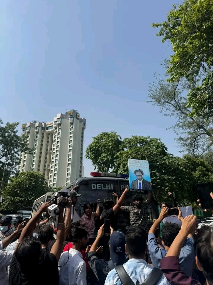 Fraternity_movt's tweet photo. Fraternity Movement will not stop occupying street until CEC Gyanesh Kumar is arrested!

Rise in rage against police brutality 

Stop SIR 
Reinstate wrongfully deleted voters

#StopSIR
#AarestGyaneshKumar 
#FraternityMovement https://t.co/IxRRHaJ5nu