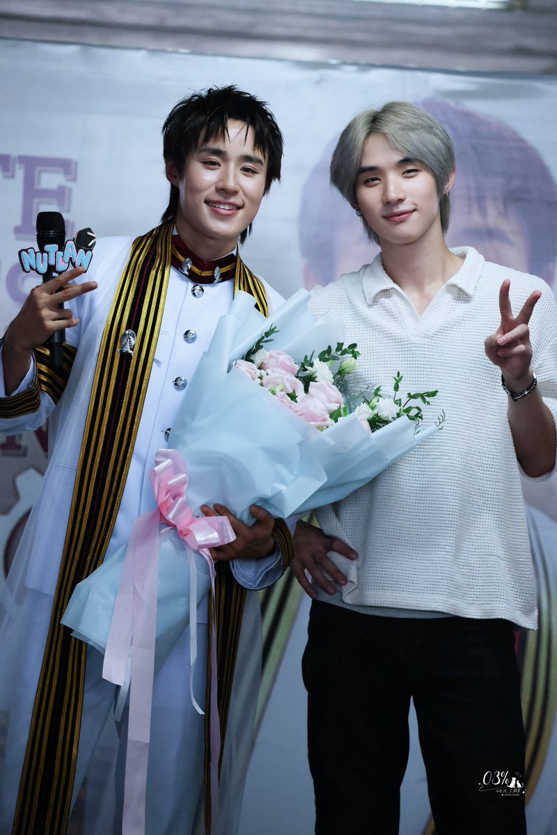 1620_03NH's tweet photo. 261002 

CELEBRATING NUTDAN
#GraduateNutdan

@nnutdan
@hongshihoshi03 

#nnutdan 
#hongshihoshi 
#LYKN https://t.co/P6916At1pZ