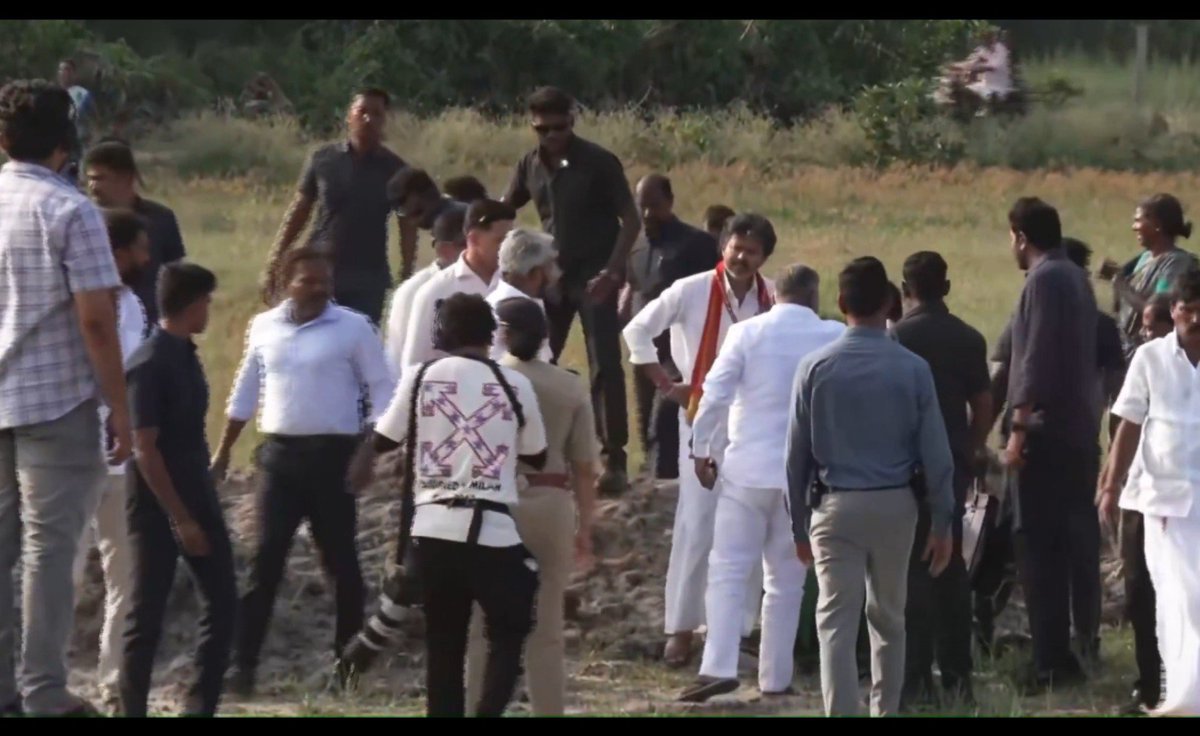 NSSumithira's tweet photo. அண்ணன் 2026 Election டைம்ல
DMK இப்போ permission கொடுக்க மாட்றாங்க...

நான் வெற்றி பெற்றதும் ஒவ்வொரு கிராமம்... கிராமமா வருவேன்னு சொன்னாரு... இப்போ அதை செஞ்சிட்டு இருக்காரு ❤️ https://t.co/EJQy5xPAka
