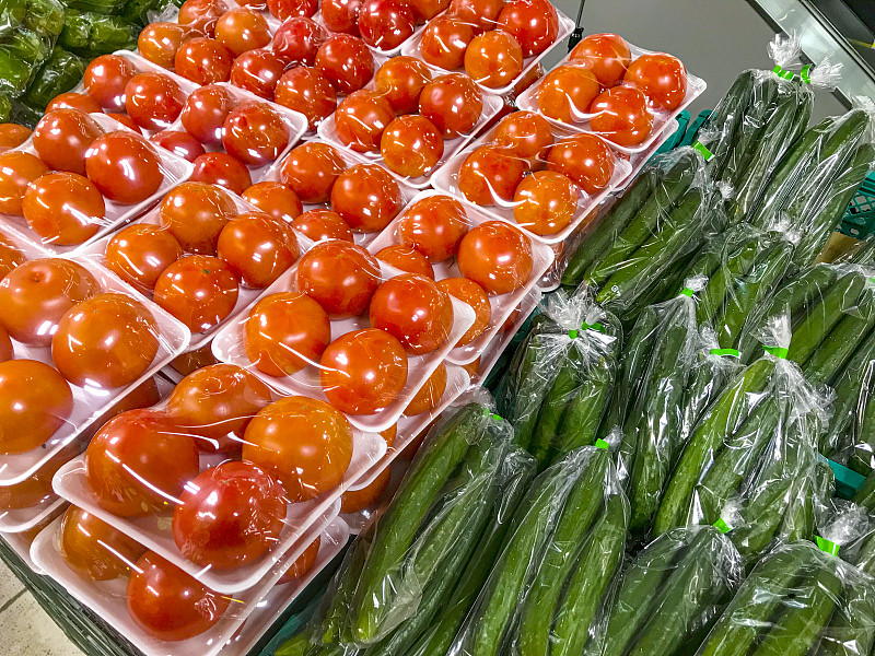 EllieKiddlyg's tweet photo. Necesitas ingredientes frescos para tu cena Hemos traído tomates rojos, hierbas aromáticas y pescado fresco hoy, apúrate antes de que se agoten!， https://t.co/bvm1l6tquA
