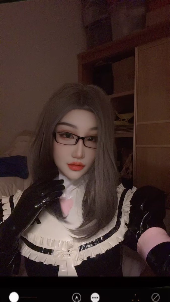 Loneliness_Awa's tweet photo. #latex
#femalemask https://t.co/NbDbDIZoTf