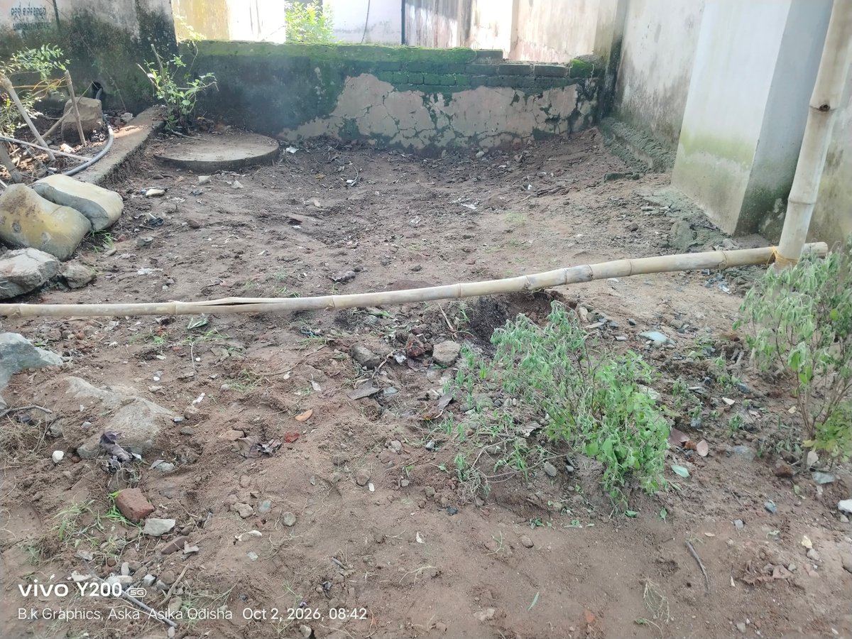 nac_aska1's tweet photo. Before After image after Mass Cleanliness at Asika Municipality Alipur Gali,Ward No-12 on Swachha Bharat Divas.
#SHS2026 
@swachhbharat 
@SwachhBharatGov
@MoHUA_India 
@HUDDeptOdisha
@Ganjam_Admin https://t.co/P2GwELgQ1t