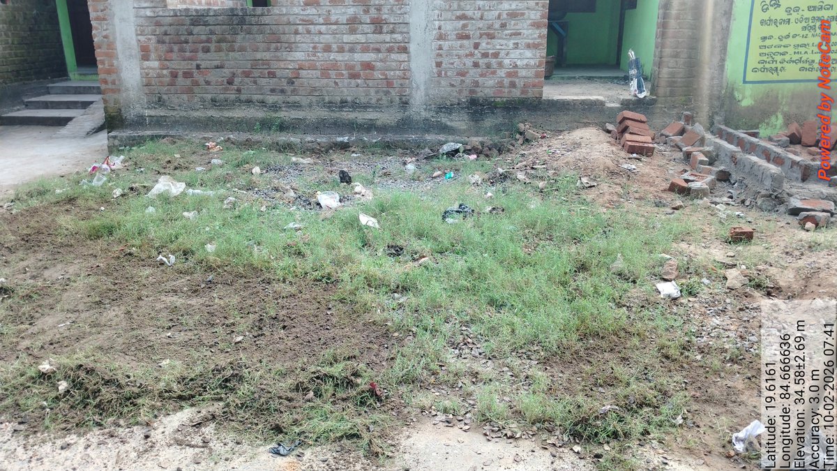 nac_aska1's tweet photo. Before After image after Mass Cleanliness at Asika Municipality Alipur Gali,Ward No-12 on Swachha Bharat Divas.
#SHS2026 
@swachhbharat 
@SwachhBharatGov
@MoHUA_India 
@HUDDeptOdisha
@Ganjam_Admin https://t.co/P2GwELgQ1t