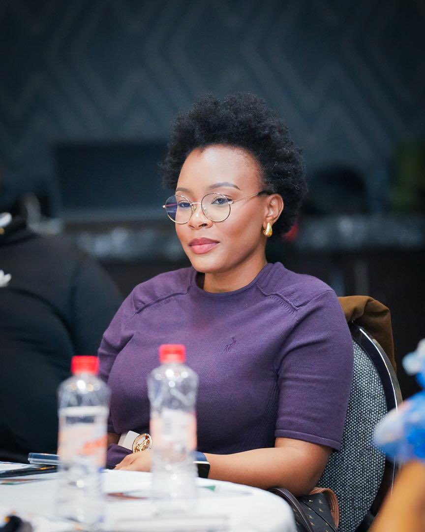 IECSouthAfrica's tweet photo. Mpumalanga #CodeofConduct Pledge Signing

“If there are no political candidates, there’s no election. If there is no community, there’s no election. So, we need each other.”
In her opening remarks, Mpumalanga PEO Gugu Langa highlighted the shared responsibility of citizens. https://t.co/qjhjgyQtXV