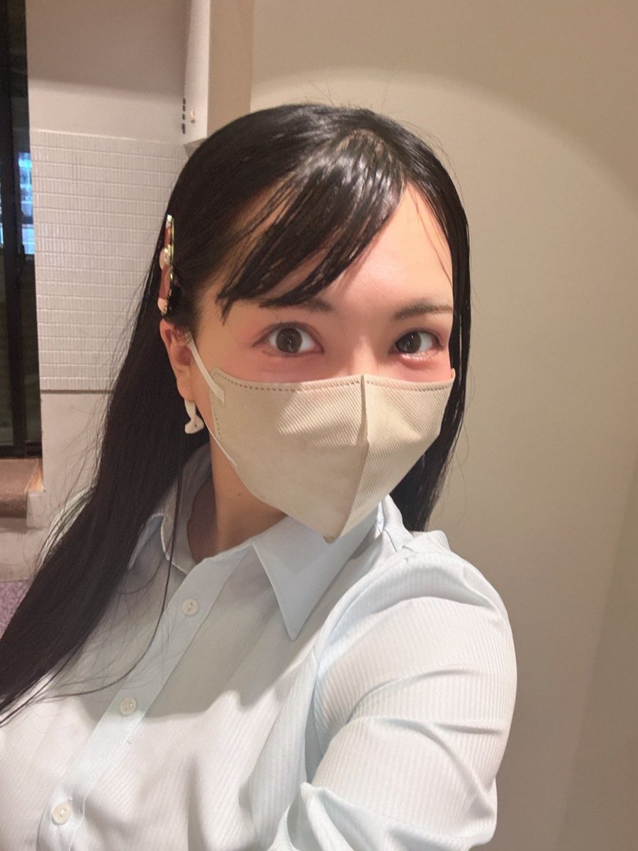 Icup_sakura's tweet photo. こんさく～🌸
さむーい！！！なに着ていいか分からないのだ～！！！
そろそろ毛布出したほうがいいのかな？ https://t.co/1dTtrKioEt