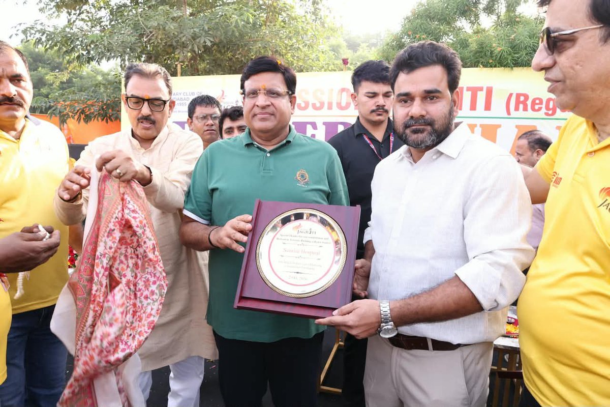 VipulGoelBJP's tweet photo. आज फरीदाबाद के सेक्टर-12 में मिशन जागृति द्वारा “Drug-Free Haryana” थीम पर आयोजित 9वीं ग्रैंड ड्राइंग प्रतियोगिता में सम्मिलित हुआ।

नशा मुक्त हरियाणा के संकल्प को बच्चों की रचनात्मकता और कला के माध्यम से जन-जन तक पहुंचाने की यह पहल सराहनीय है। ऐसी प्रतियोगिताएं युवा पीढ़ी में नशे के खिलाफ जागरूकता बढ़ाने के साथ उन्हें सकारात्मक और स्वस्थ भविष्य की दिशा में प्रेरित करती हैं। आयोजन के लिए मिशन जागृति की पूरी टीम को हार्दिक बधाई एवं शुभकामनाएं।

#DrugFreeHaryana #MissionJagriti #Faridabad #DrawingCompetition #NashaMuktHaryana #YouthAwareness #HealthyHaryana 

@narendramodi @NayabSainiBJP @BJP4India @BJP4Haryana