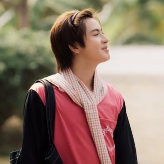 myfirstloveone's tweet photo. แล้วใครจะไม่หลงอะ นี่เป็นชาญวิทย์ก็หลง หัวปักหัวปำเลยแหละ ยิ้มแล้วโลกสดใสมากอะ https://t.co/3lQjrO2laf