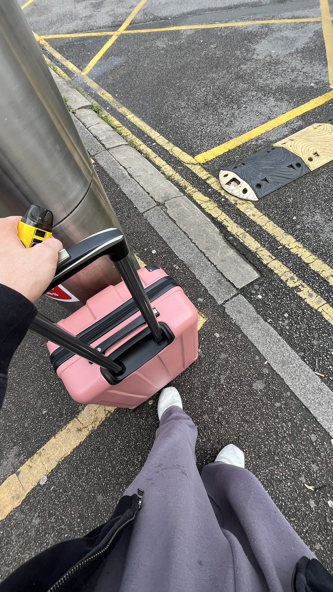 laurable_osrs's tweet photo. runefest en route LETS GOOOO https://t.co/ziv1jjDhPH