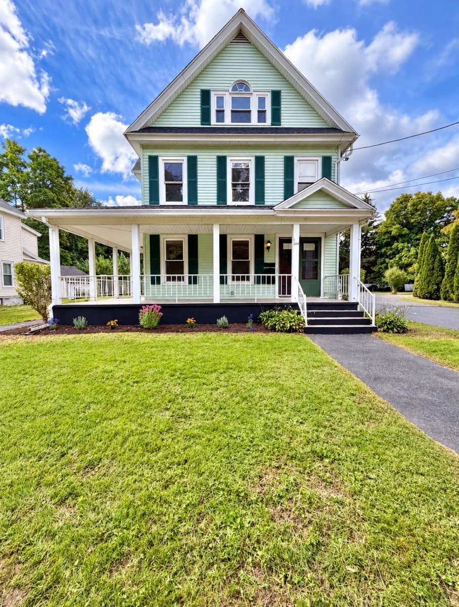 Jenthomes's tweet photo. 1266 South Main St, Palmer, MA, 01069
7 bed | 3 bath 2648 Sq. Ft.
Active | 500000
https://t.co/Xnc871md7Z
Fantastic opportunity to own a spacious and fully vacant 3-family property offering 2,648 sq. ft. of living space, 7 total bedrooms and beautifully updated interiors!... https://t.co/oPaEV8czWj