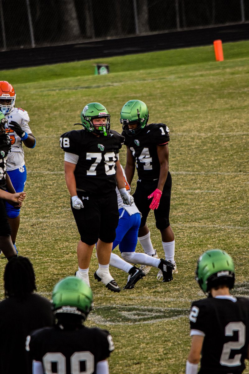 KW_Trenches78's tweet photo. 🏈#78 taking care of business….@SWGHS_Football https://t.co/gJEOP0iofr