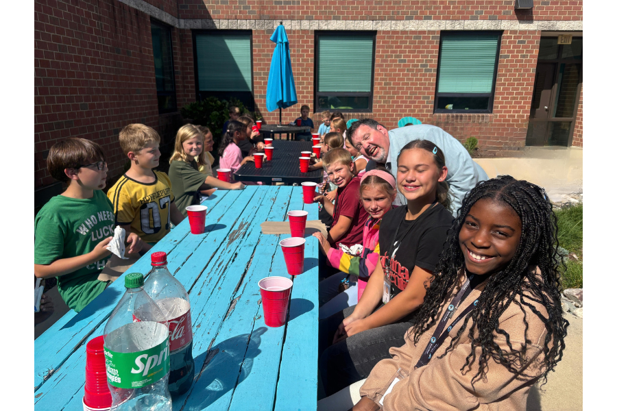 ButtsRoadInt's tweet photo. Congratulations to our September Students of the Month! 🌟 These students are https://t.co/RWZ5dfGEAR by showing kindness, responsibility, hard work, and positive choices each day. We are so proud of you!  🦅✨ https://t.co/NGaM232Xel