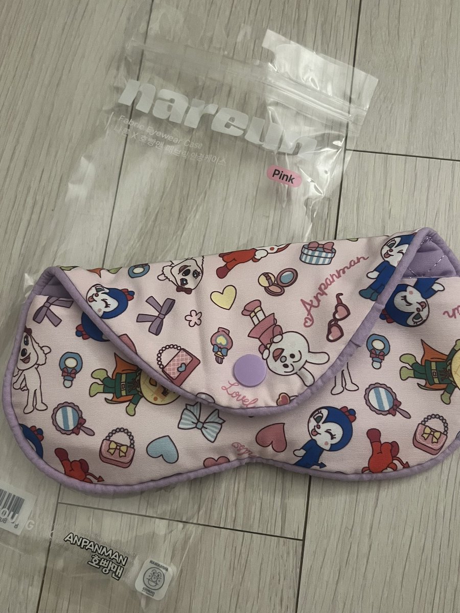 i_yynon's tweet photo. オリヤン寄ってみたらアンパンマンのメガネケース見つけて、色合いとキャラ選がドタイプで買ってしまった🩷コキンちゃんかわいい^ - ^ https://t.co/PyWgiFuGY9