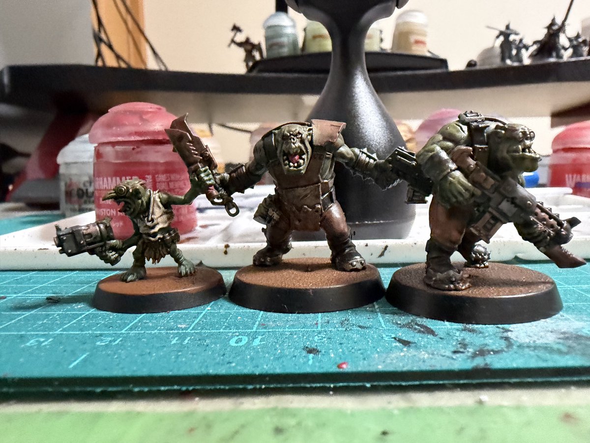 Oukanieba's tweet photo. ペイントセットのオルク完成！
やっぱりペイントは楽しいですね

#ウォーハンマー初心者
#warhammer https://t.co/lUOviBm2RB