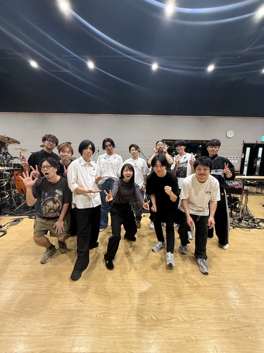 mone_tohoent's tweet photo. いよいよ明日・明後日！のリハデイズ💐

https://t.co/YiEXBNrEKd

今日のGPもいい感じでして◎

#ライブーケ
#上白石萌音 https://t.co/yaG5MryixM