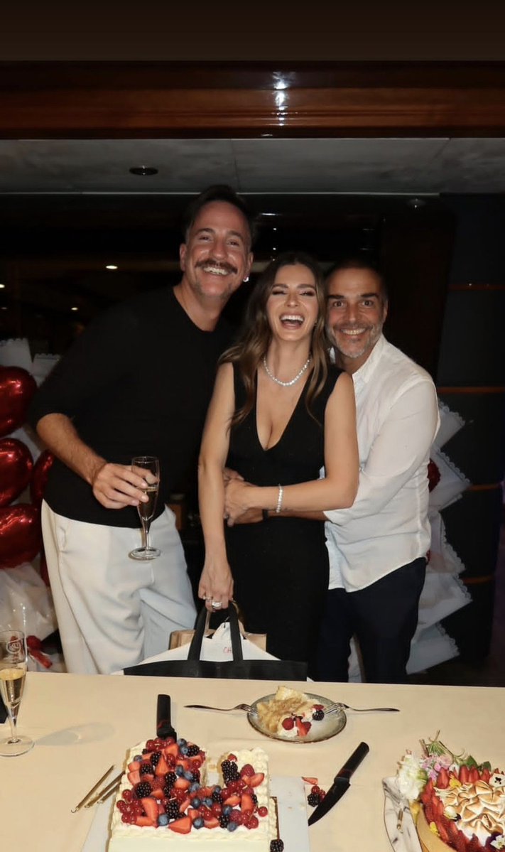 egugcv's tweet photo. Feliz cumpleaños a mí hermano https://t.co/xR3CkOVSxx