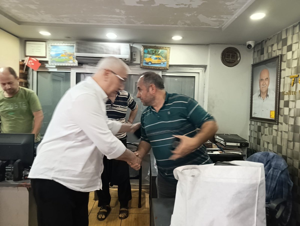 MHPSeyhanKACEP's tweet photo. İlçe Başkanımız Sayın Turgut Bağdağı, esnaf ziyaretleri kapsamında Toprak Otogaz işletme sahibi Sayın Orhan Toprak’ı işyerinde ziyaret etti.
Misafirperverlikleri ve samimi sohbetleri için teşekkür ediyor; kendilerine hayırlı işler ve bereketli kazançlar diliyoruz. https://t.co/7cJCxznS7v