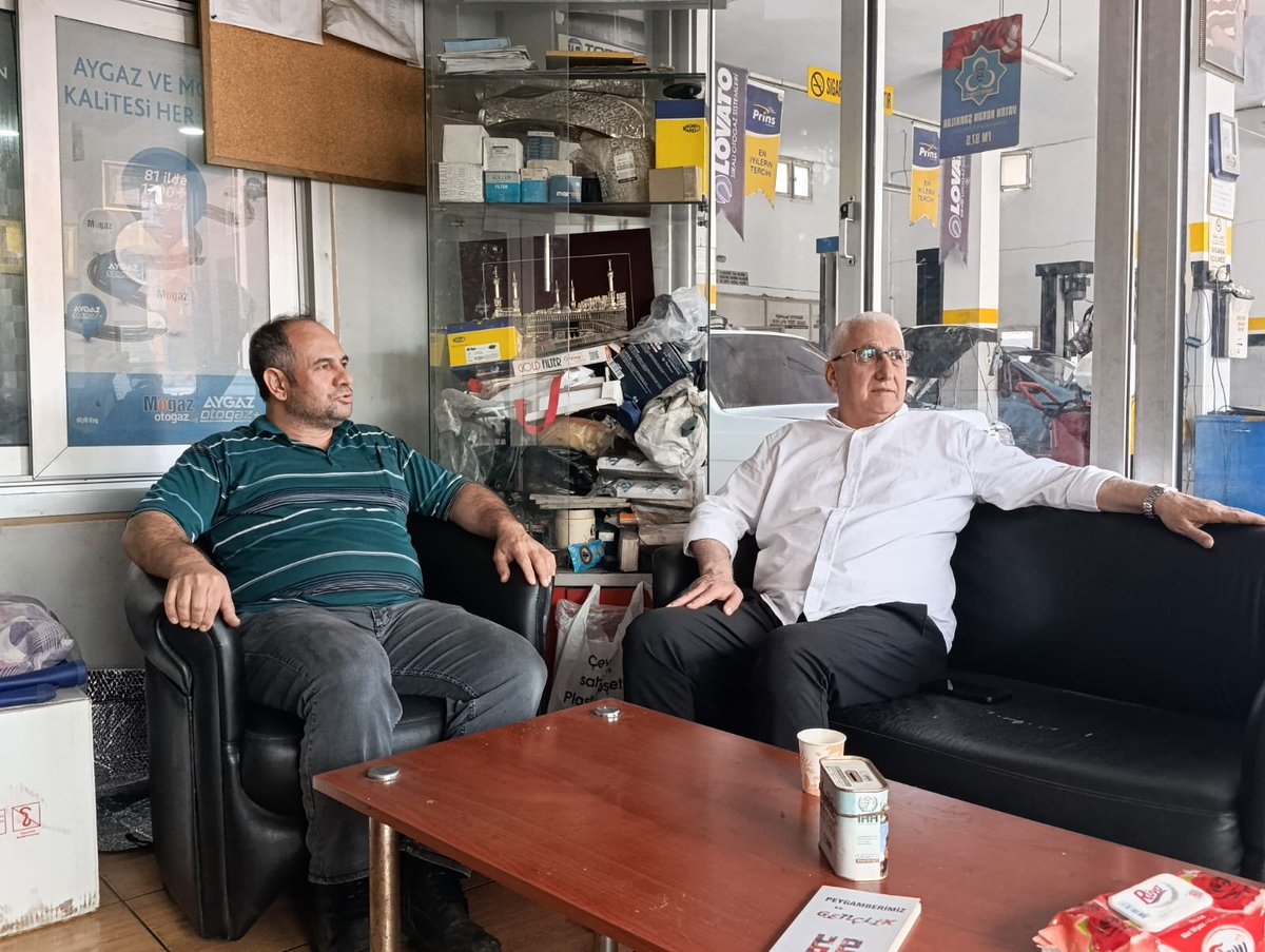 MHPSeyhanKACEP's tweet photo. İlçe Başkanımız Sayın Turgut Bağdağı, esnaf ziyaretleri kapsamında Toprak Otogaz işletme sahibi Sayın Orhan Toprak’ı işyerinde ziyaret etti.
Misafirperverlikleri ve samimi sohbetleri için teşekkür ediyor; kendilerine hayırlı işler ve bereketli kazançlar diliyoruz. https://t.co/7cJCxznS7v