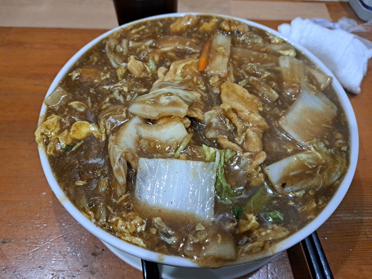 kenboy8465's tweet photo. 久々、ダールー麺
餡掛け熱々ですよ
今回はきくらげで舌火傷です。
いつもの旨さ
が、しかし、KK出来ず
腹パンパン
ご馳走様でした。 https://t.co/1ZosYluRib