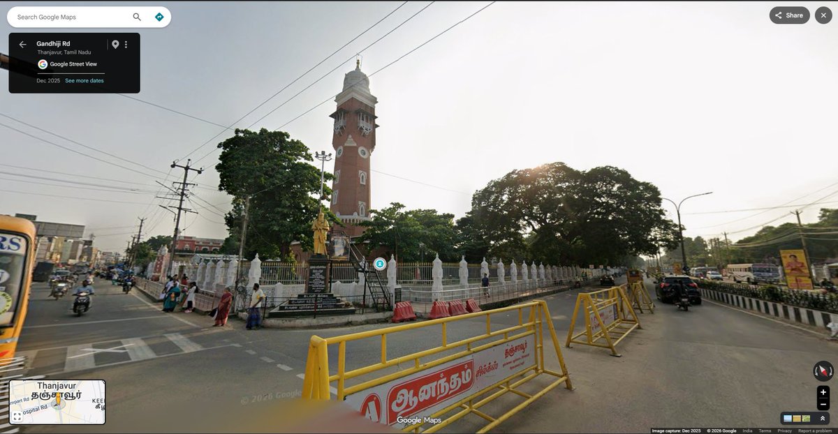seenu80854822's tweet photo. @ManikPrabh5134 city centre of my hometown, broad roads, clean bustand, railway station areas, civilised people, this is what tamilnadu achieved by decentralising  the growth outside chennai, which almost every state failed. u can see our cauvery river as well. https://t.co/bpzoGkMhb3