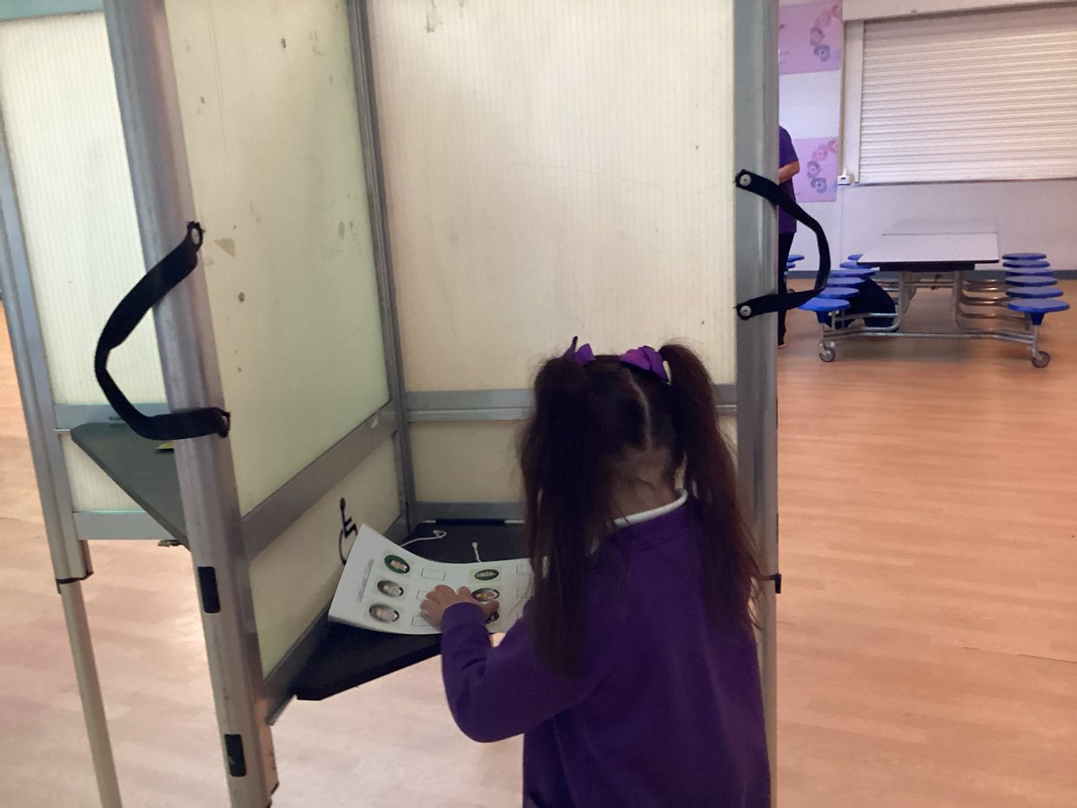 SpringwellYear1's tweet photo. It’s voting day in Year 1! 🤞🗳️ https://t.co/tlVttMWVl9