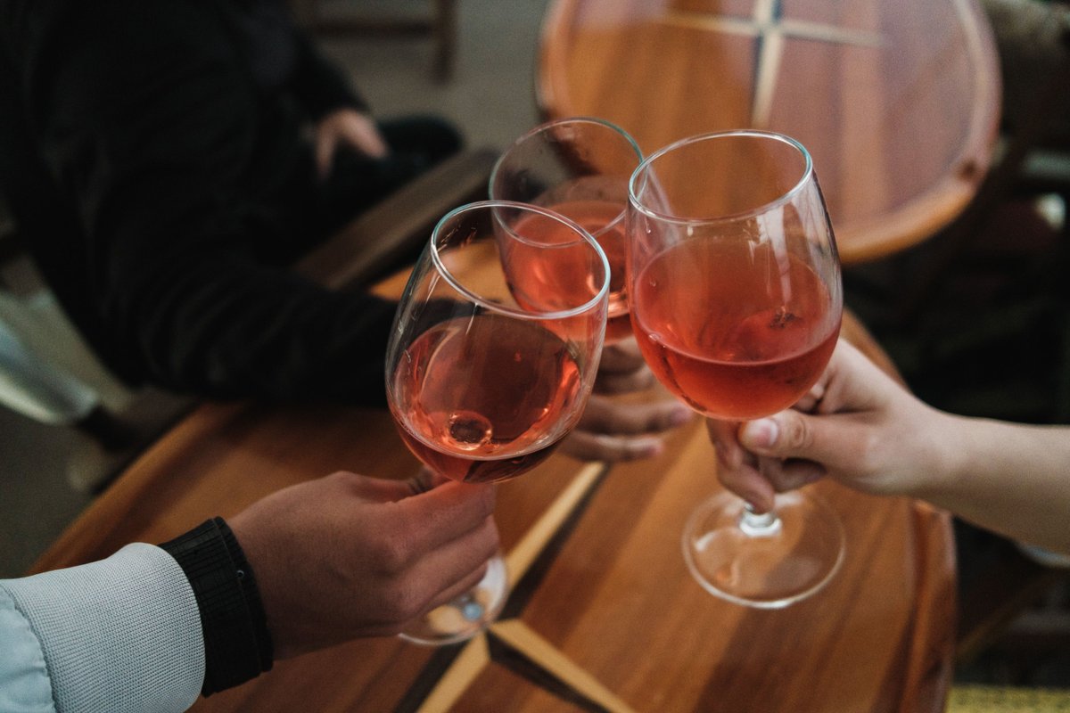Elmedicoint's tweet photo. ESTUDIO I El consumo de #alcohol 🍷 #desciende entre los adultos más #jóvenes 👩
Publicado en Annals of Internal Medicine.
-
[Un contenido de EMI a través de Univadis]⬇️
https://t.co/Gx7ycxooFN https://t.co/bj1TecPUjp