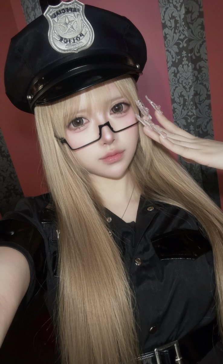 jvf_sq's tweet photo. 捕まえられたい人〜？ https://t.co/5Gb0sG1Jbe