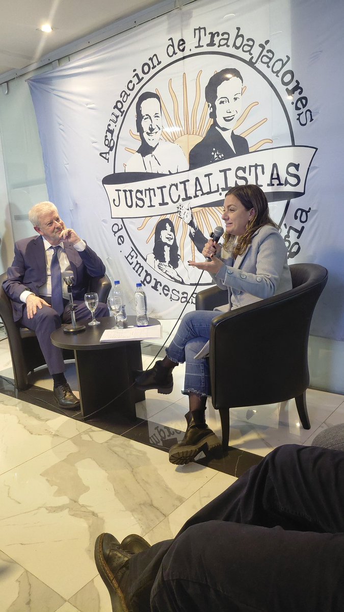 secasfpi's tweet photo. Ayer, #SECASFPI participó de la charla política “Mala praxis y mentiras en el juicio y condena a Cristina Kirchner”, organizada por la Agrupación de Trabajadores Justicialistas de Empresas de Energía, con las exposiciones del Dr. Carlos Beraldi y la diputada nacional @Vsiley 

Durante el encuentro se abordaron las irregularidades denunciadas en torno a la causa y los fundamentos jurídicos cuestionados por la defensa de Cristina.

La libertad de @CFKArgentina es una causa del pueblo. Cristina es inocente, por eso la queremos libre y candidata.