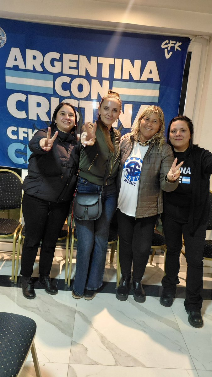 secasfpi's tweet photo. Ayer, #SECASFPI participó de la charla política “Mala praxis y mentiras en el juicio y condena a Cristina Kirchner”, organizada por la Agrupación de Trabajadores Justicialistas de Empresas de Energía, con las exposiciones del Dr. Carlos Beraldi y la diputada nacional @Vsiley 

Durante el encuentro se abordaron las irregularidades denunciadas en torno a la causa y los fundamentos jurídicos cuestionados por la defensa de Cristina.

La libertad de @CFKArgentina es una causa del pueblo. Cristina es inocente, por eso la queremos libre y candidata.