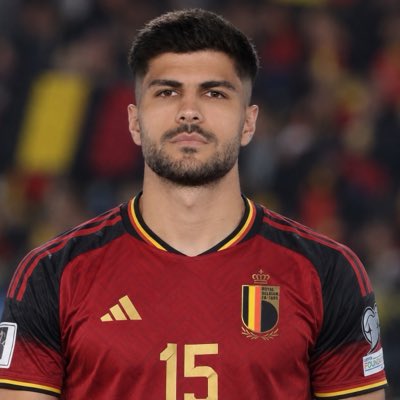 _F_B_1's tweet photo. #YeniProfilResmi https://t.co/t97vkymEV8