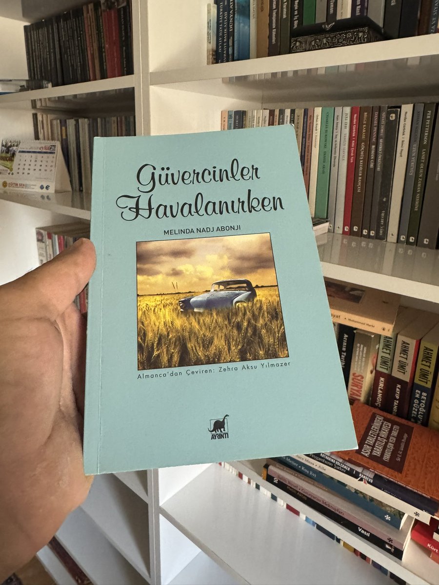 memincicek's tweet photo. @ayrintiyayinevi 
#kitap
Okumak güzeldir https://t.co/D8Bp8nBmhH