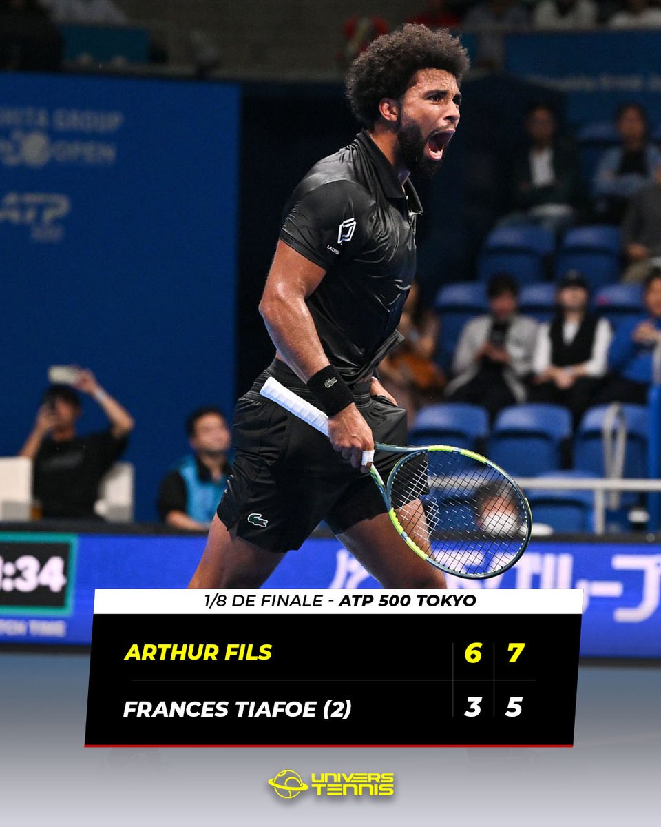 UniversTennis's tweet photo. FILS DOMINE ENCORE TIAFOE ET FILE EN QUARTS 🔥🇫🇷

Sorti des qualifications, Arthur Fils écarte le n°8 mondial Frances Tiafoe et rejoint Valentin Vacherot en 1/4 de finale à Tokyo.

Seul Jannik Sinner (10) a battu plus de TOP 10 que le Français (5) cette saison. 🥵