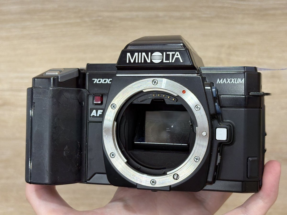 tooboooku's tweet photo. 購入
α7000の海外版らしい https://t.co/wp3LTVEpCE