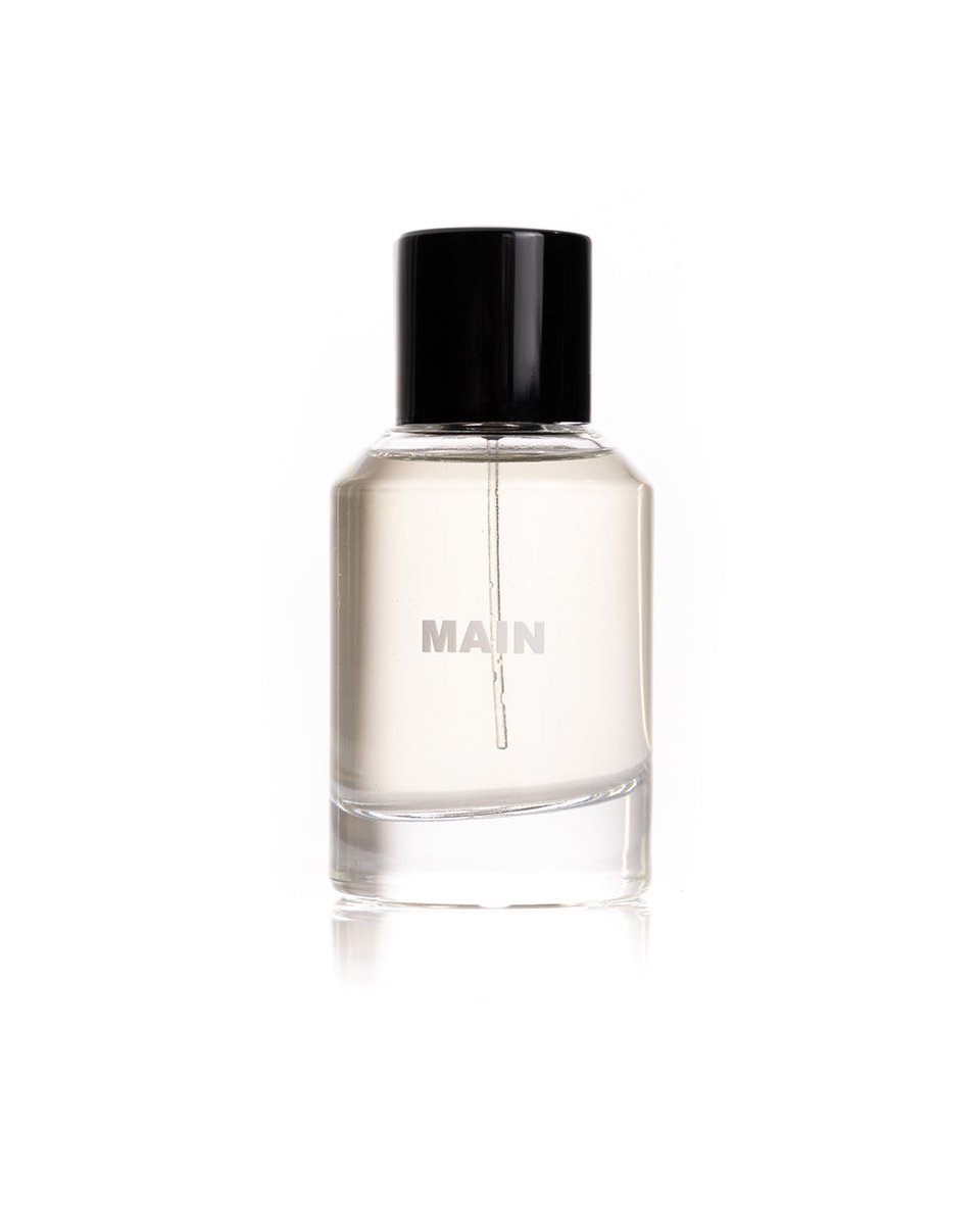 Lucy Sanivy Throne perfume gift post Lucy Sanivy Throne perfume gift post