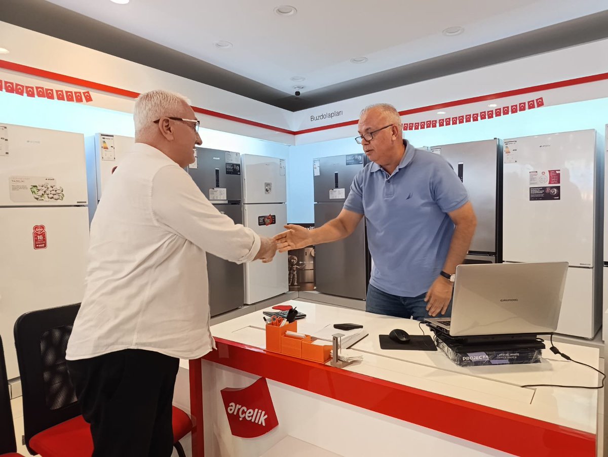 MHPSeyhanKACEP's tweet photo. İlçe Başkanımız Sayın Turgut Bağdağı, esnaf ziyaretleri kapsamında Arçelik işletme sahibi Sayın Mehmet Adil Gültekin Bey’i işyerinde ziyaret etti.
Samimi sohbetleri ve misafirperverlikleri için teşekkür ediyor; kendilerine hayırlı işler ve bereketli kazançlar diliyoruz. https://t.co/3YGVePKplJ