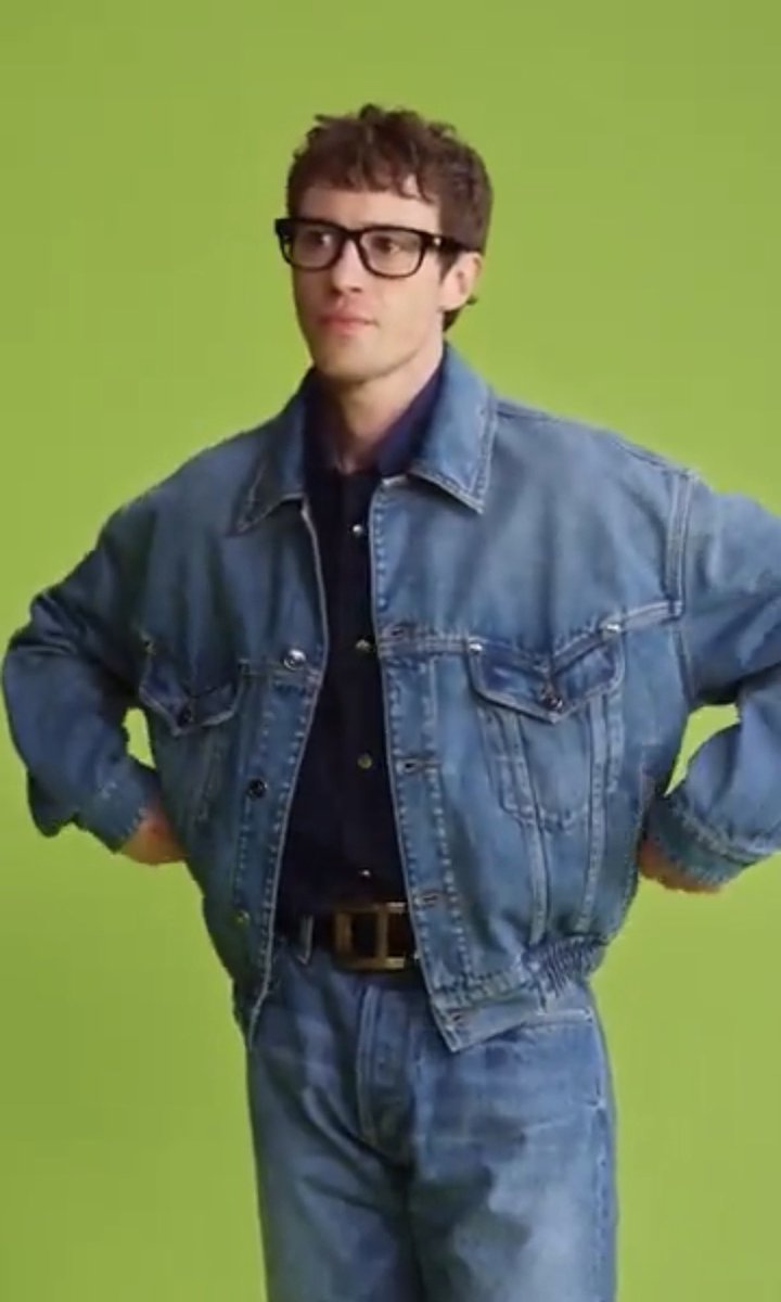 witchymunson's tweet photo. the double denim oh he’s so boyfriend I NEED HIM https://t.co/OOiB6lTjZ9
