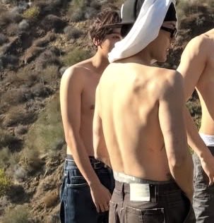 dailyhaechan's tweet photo. HAECHAN SHIRTLESS!?!????? https://t.co/IZXjRcTK9x